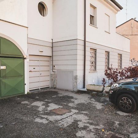 Grey House Pavia Con Box Privato Apartment Exterior photo