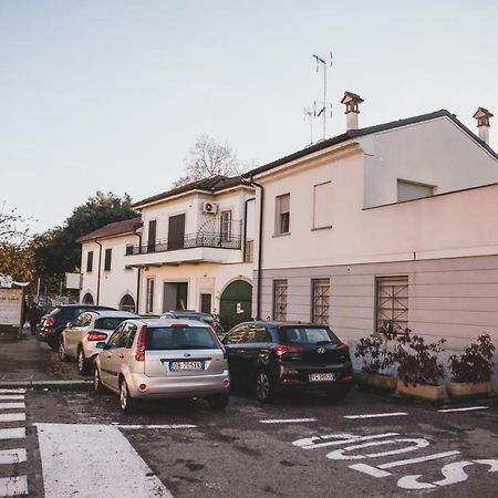 Grey House Pavia Con Box Privato Apartment Exterior photo